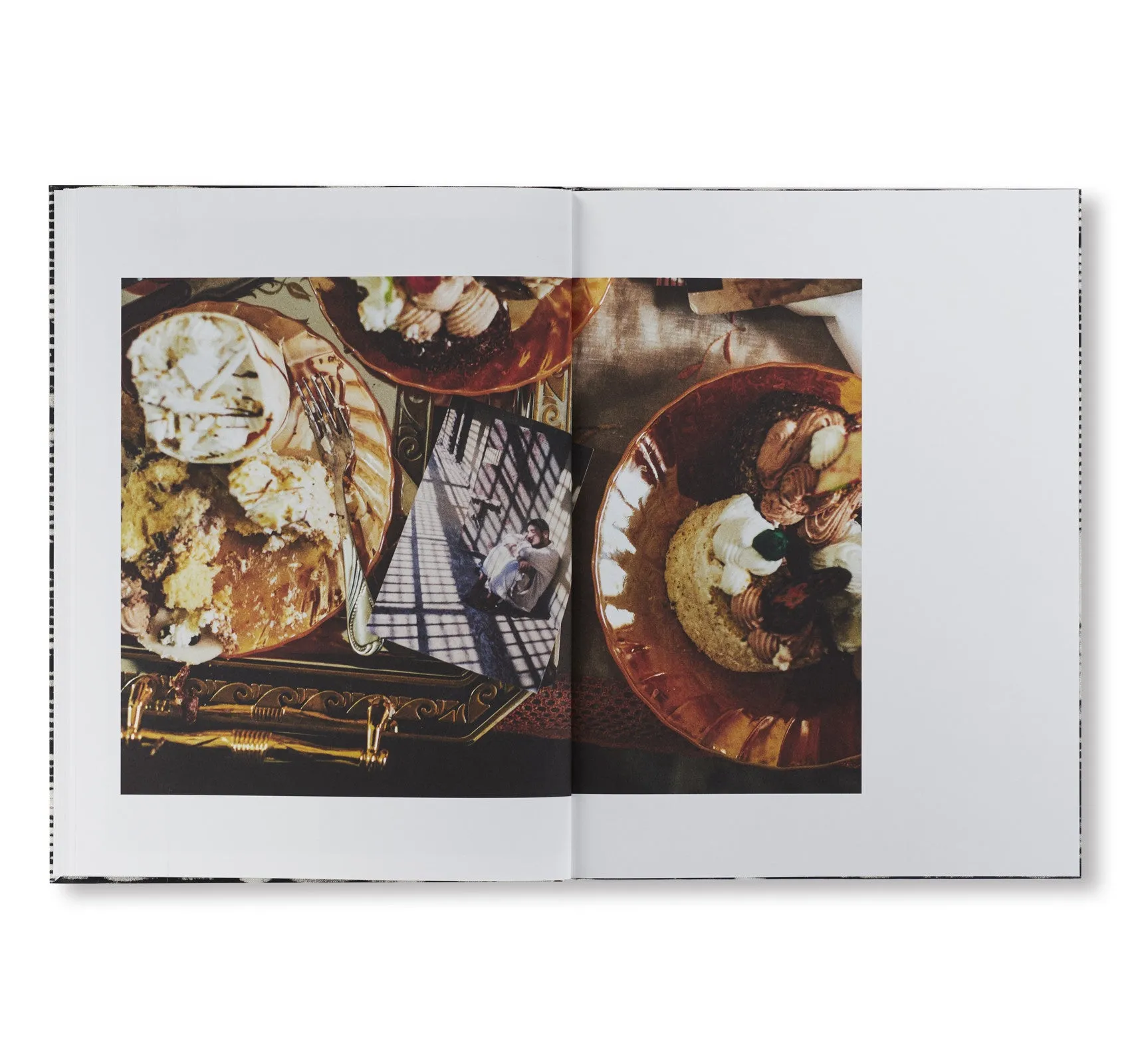 DISCORDIA by Moises Saman [SIGNED]