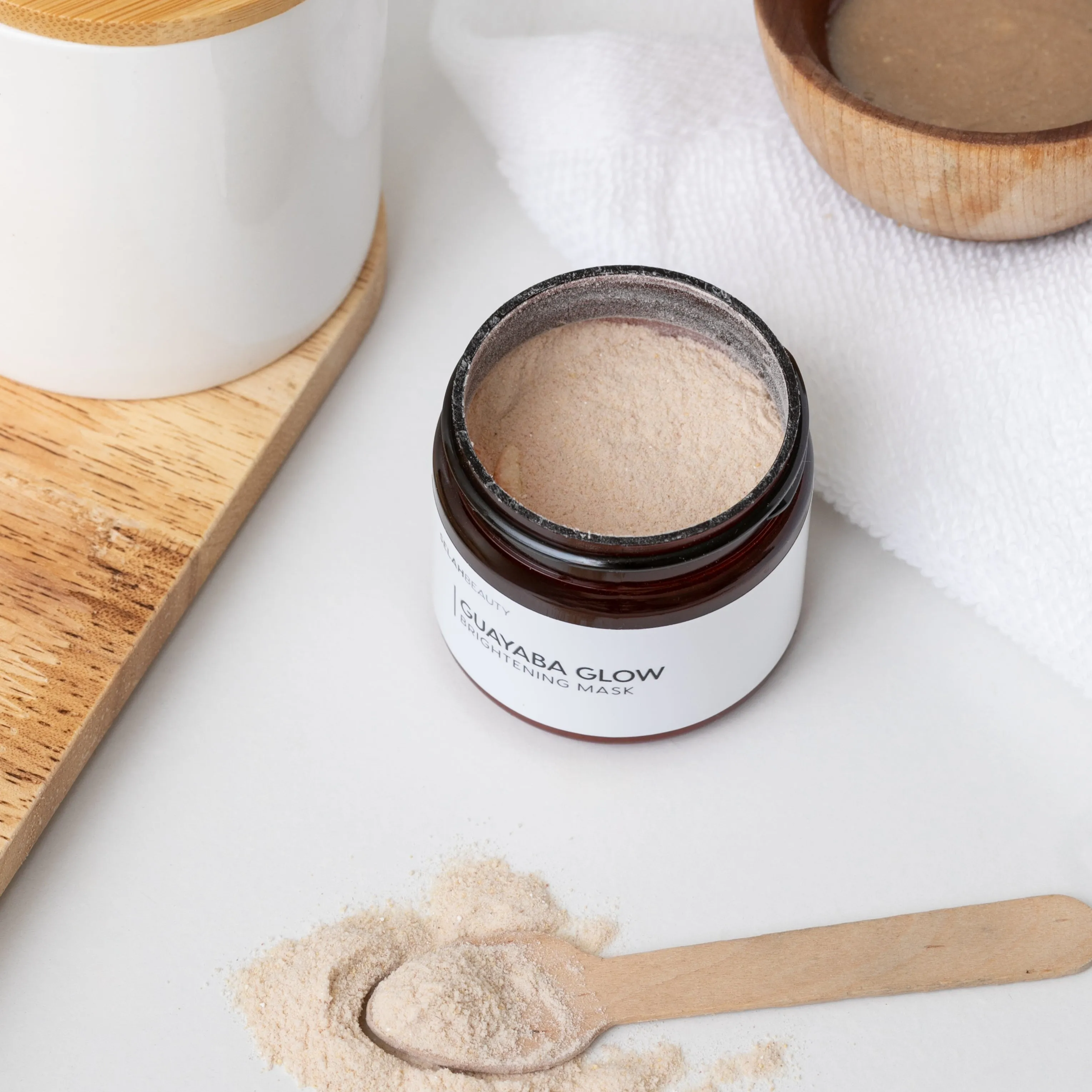 Guayaba Glow Brightening   Firming Mask