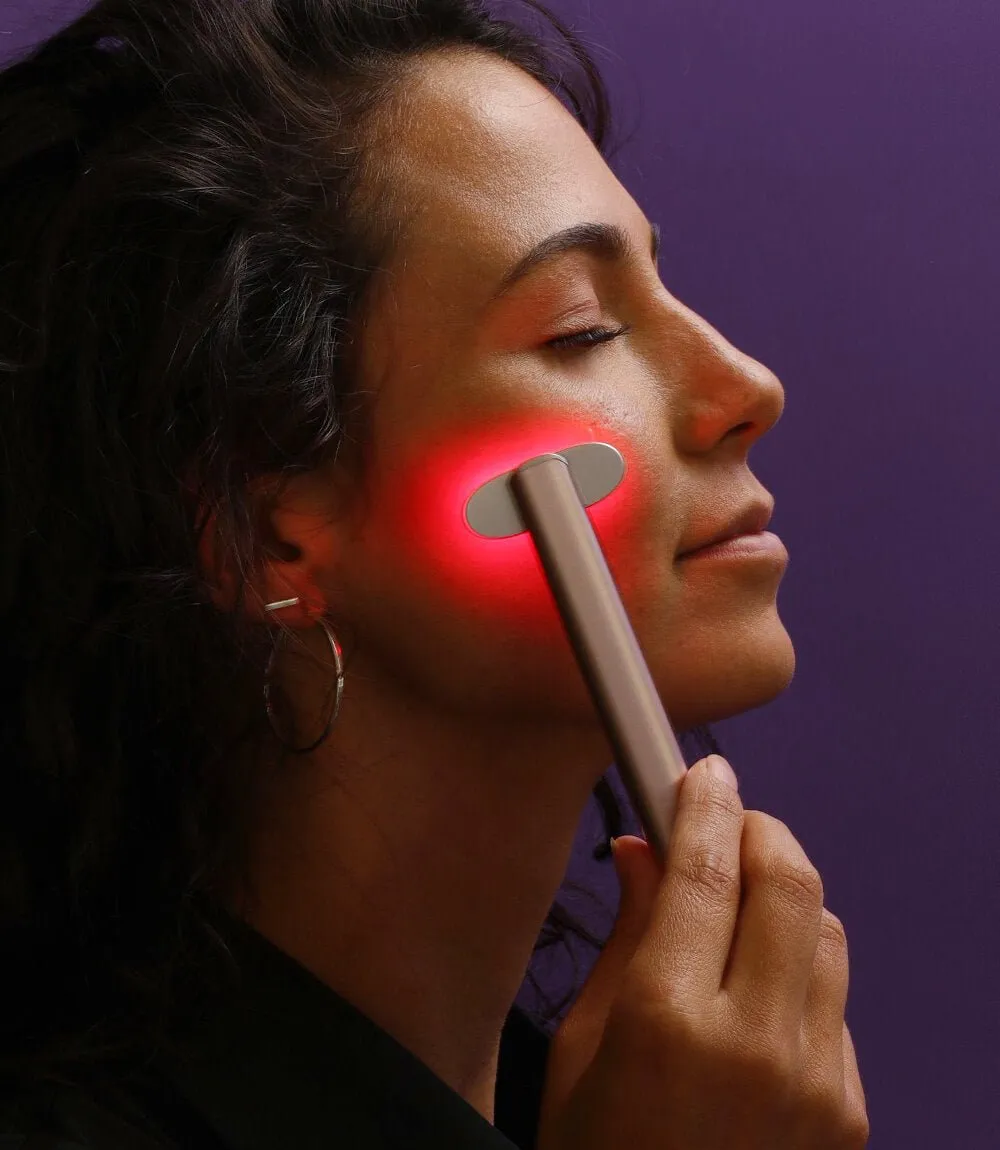 Velve Pro Skincare Wand with Blue & Red Light Therapy Simple Kit